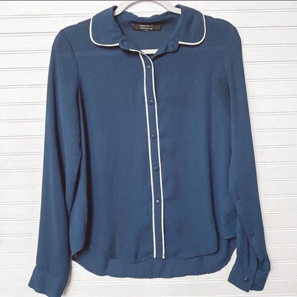 Forever 21 Tops - Forever 21 Button Down Long Sleeve Blouse Small